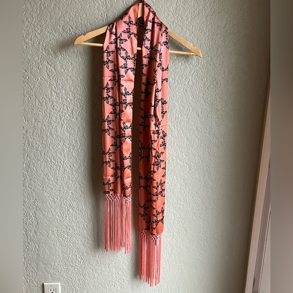 💯% Silk Talking French Antwerp scarf NWT - Picture 2 of 9